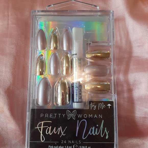 SALE!!! Brand New False Nails - Picture 1 of 1